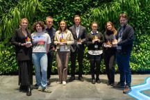 Skończył się czas nudnych urzędów.