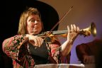 Gjejtrud Økland, liderka norweskiej Orkiestry Cygańskiej Gertudy podczas koncertu na 17. Uznamskim Festiwalu Muzyki
