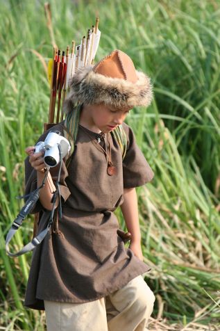 Dziecko z Festiwalu Wikingów w Wolinie